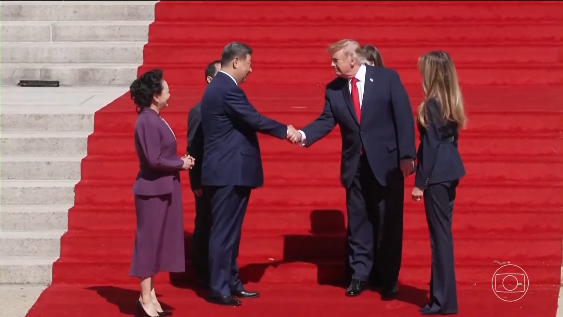 China e EUA reduzem tarifas em acordo comercial após cúpula entre líderes