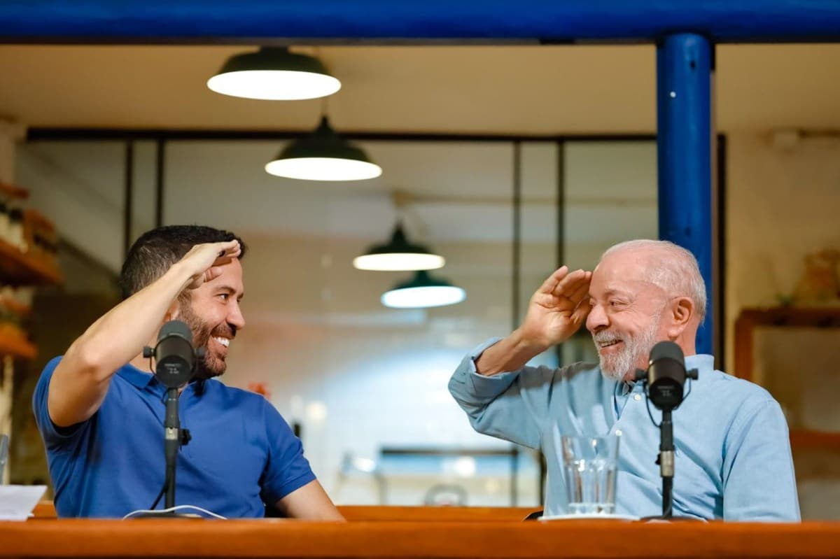André Janones fará live durante debate presidencial e ignora convite do PL