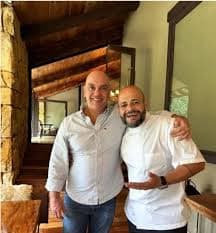 Almoço luxuoso com vinhos selecionados e caviar foi realizado em honra a Moraes