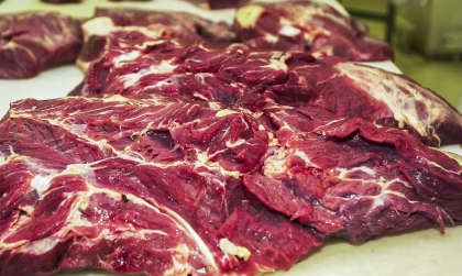 UE suspende importação de carne brasileira por questões de controle sanitário