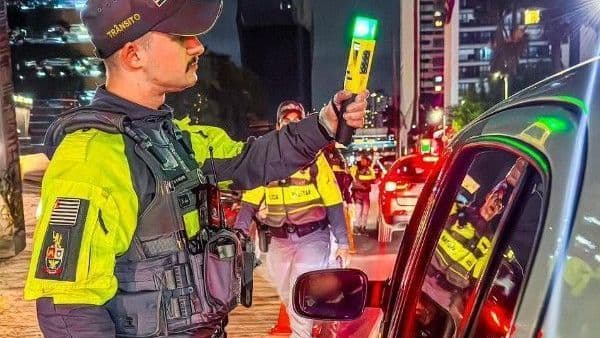 Mega Blitz da Lei Seca autua 254 motoristas em São Paulo