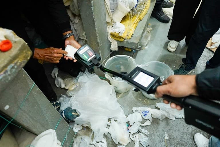 Operação apreende 598 celulares em presídios do Brasil