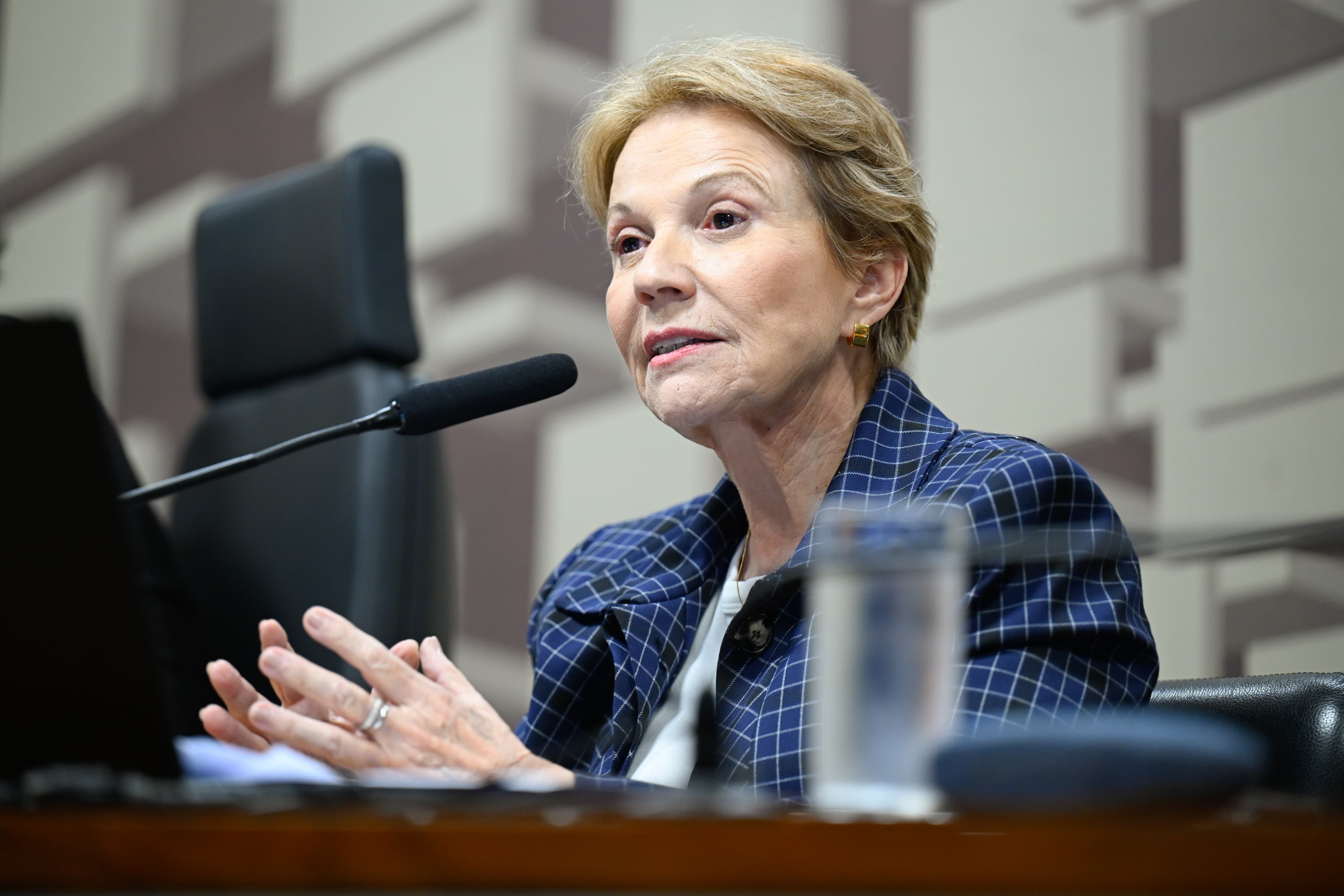 Flávio Bolsonaro respeita decisão do PP sobre Tereza Cristina