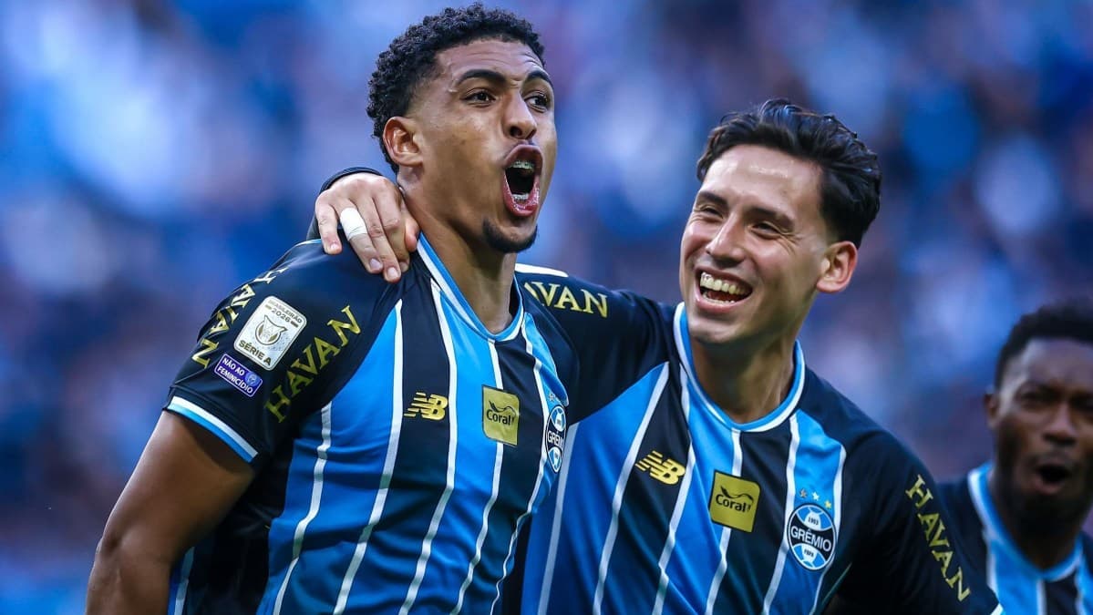 Grêmio vence São Paulo e deixa temporariamente a zona de rebaixamento