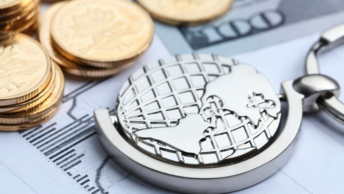Remessas Internacionais: Como Empresas Podem Operar com Segurança e Economia