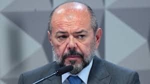José Carlos Oliveira e os Escândalos no INSS: A Imersão em Acordos Bilionários