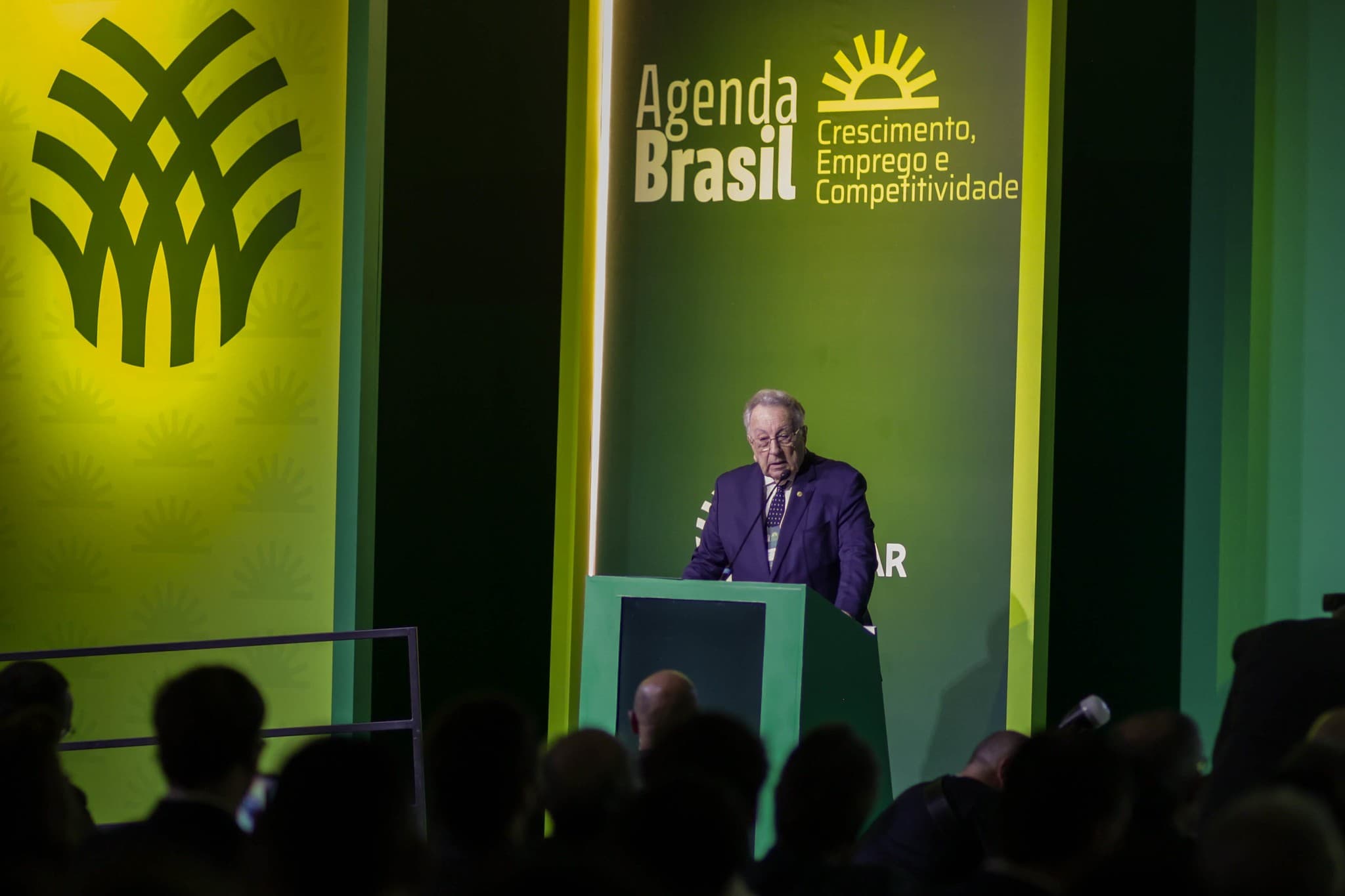 CNA apresenta estudos sobre contas públicas e mão de obra no campo