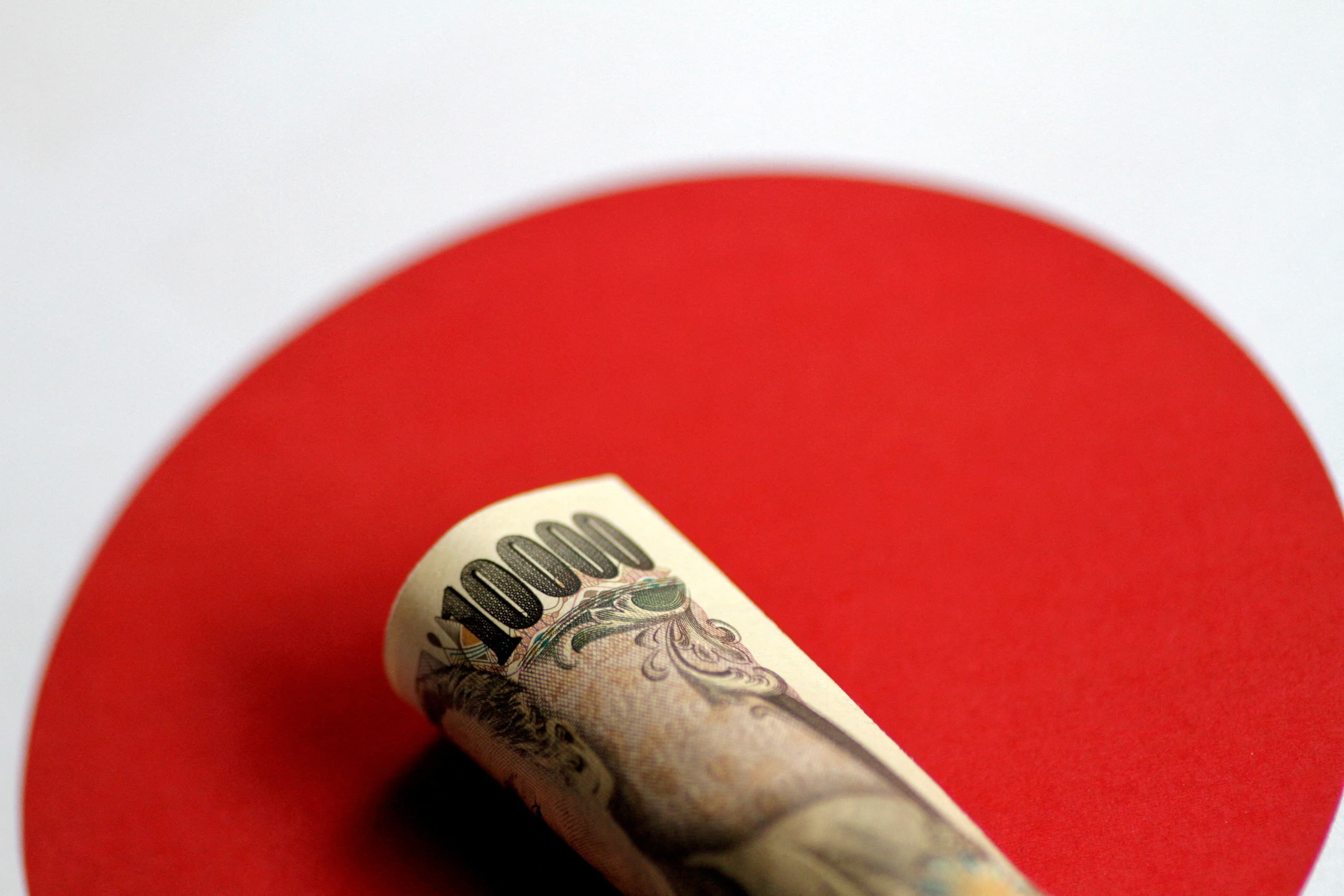 Japão e EUA intervêm juntos para estabilizar iene em crise