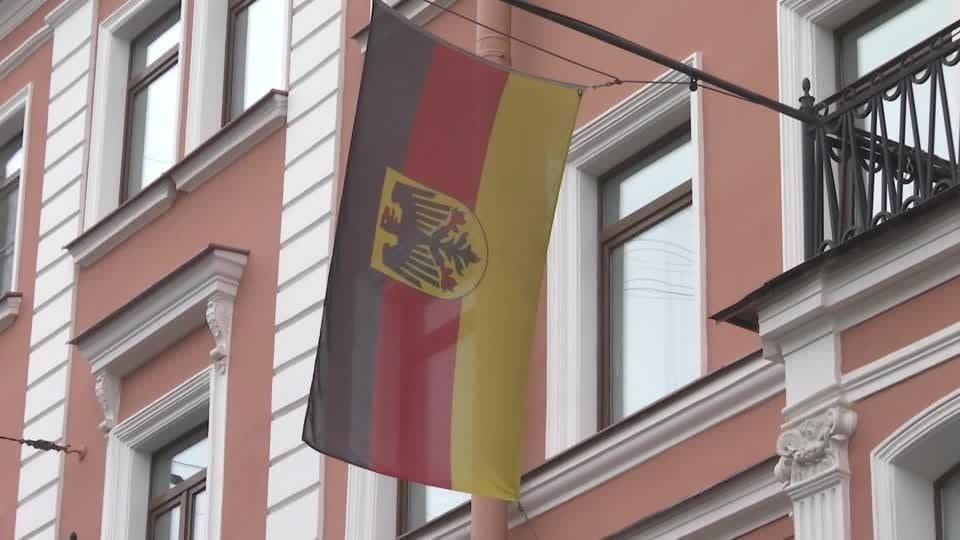 Rússia fecha consulado alemão em São Petersburgo após acusações de ataque com drone