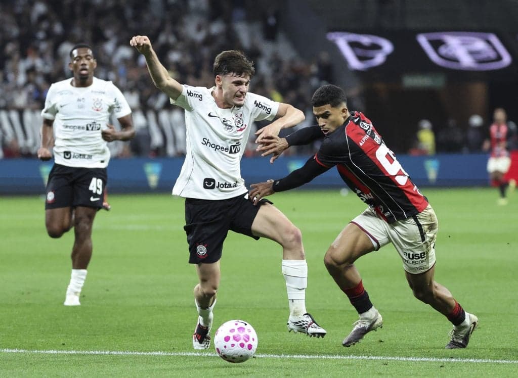 Corinthians empata em 1 a 1 com Vitória na 31ª rodada do Brasileiro