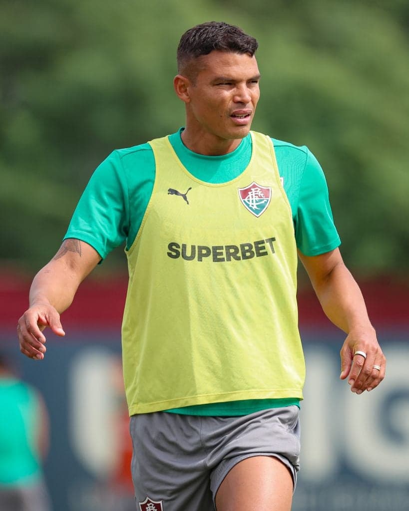 Thiago Silva assume atividade no Fluminense durante curso da UEFA