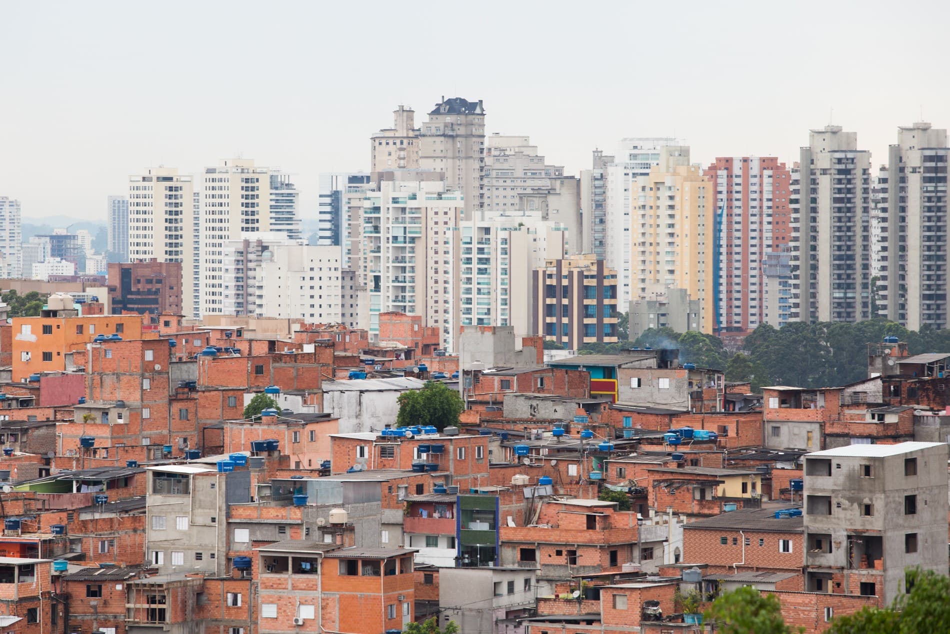 Desigualdade de Renda e Patrimônio no Brasil Crescem em 2023