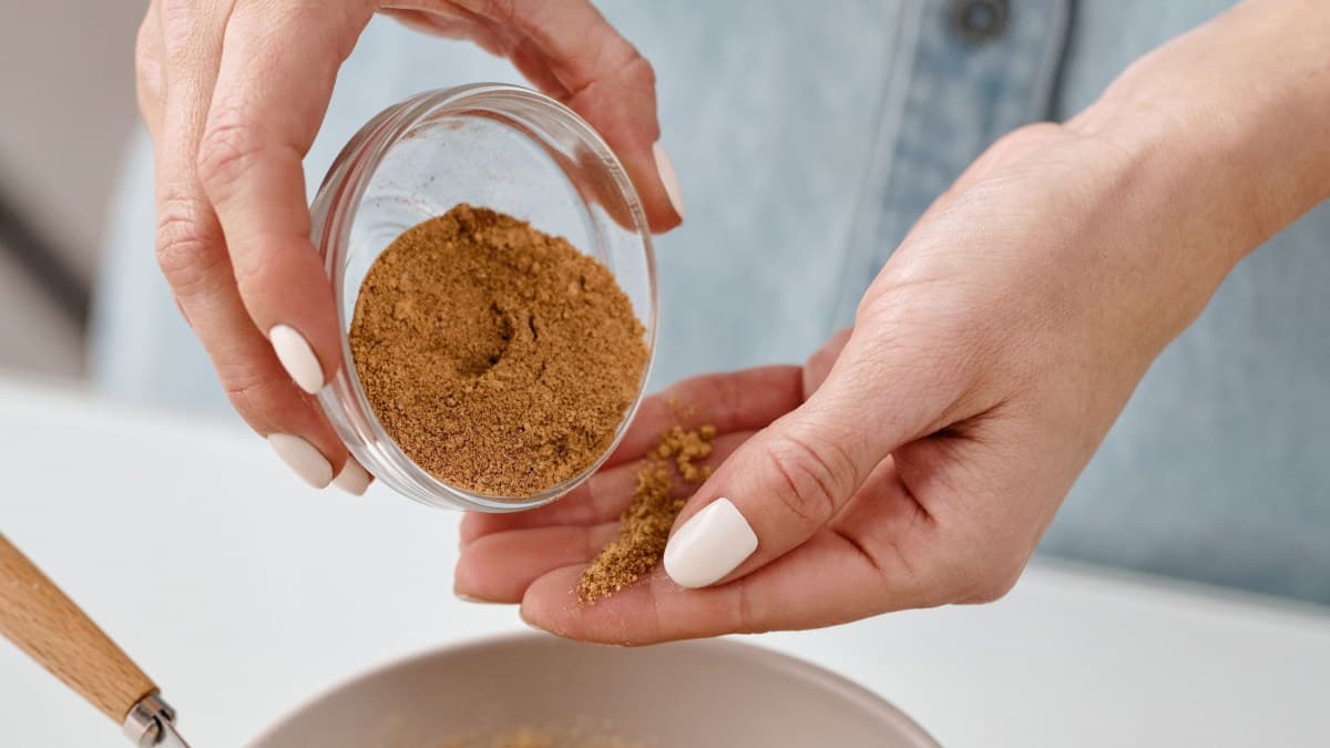 Ritual da Canela: Simpatia popular e riscos para pets