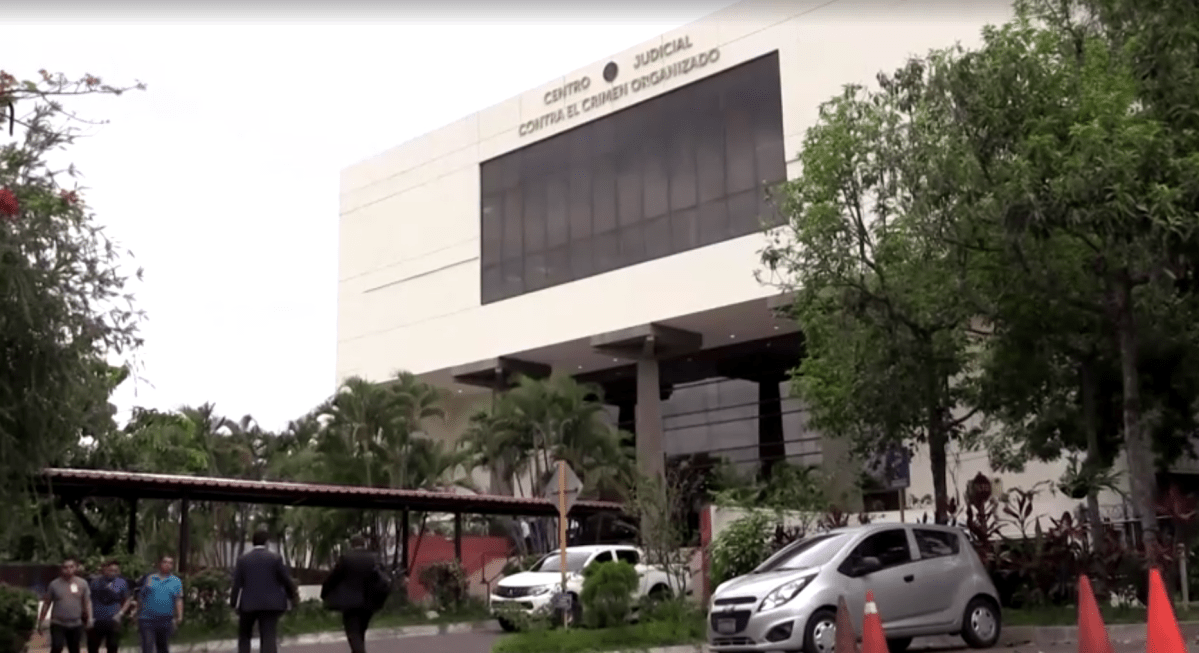 El Salvador julga 486 membros da gangue MS-13 por crimes graves