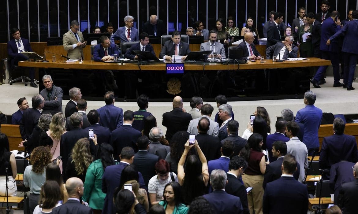 Senado votará PEC 221/2019 que altera jornada de trabalho