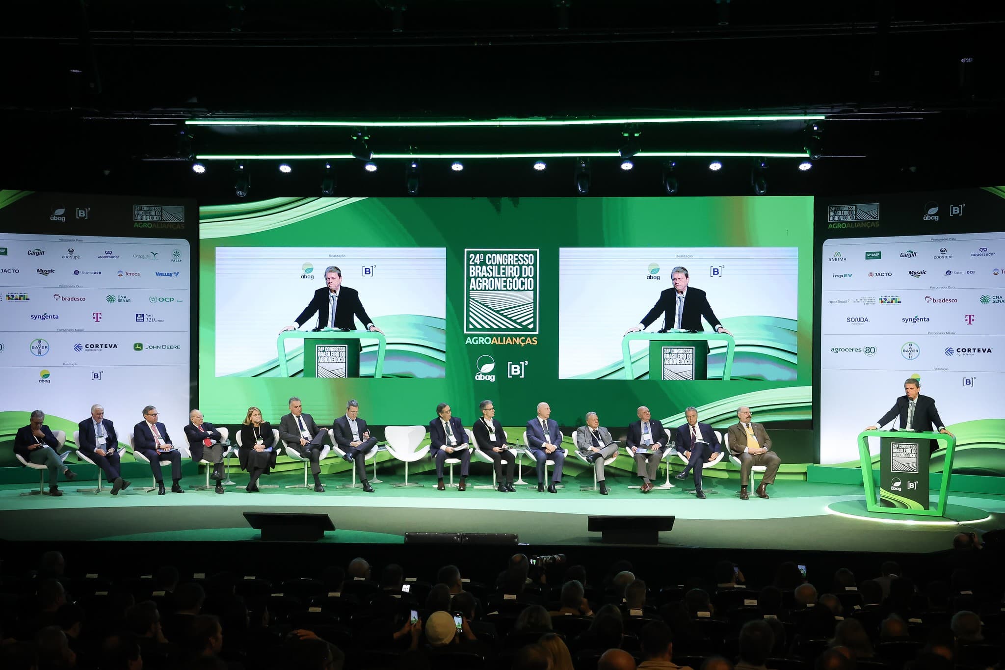 Congresso Brasileiro do Agronegócio discute futuro do setor em São Paulo