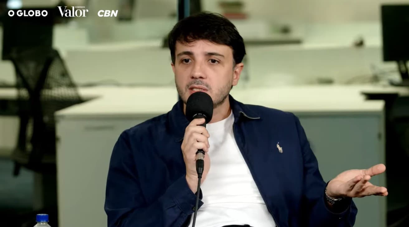 Renan Santos propõe substituir Justiça do Trabalho por Justiça Cível