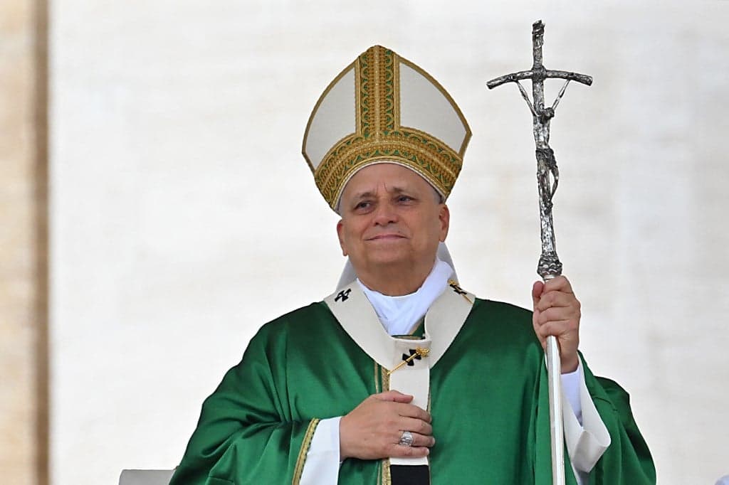 Papa Leão XIV recebe alta do hospital Gemelli e retorna ao Vaticano