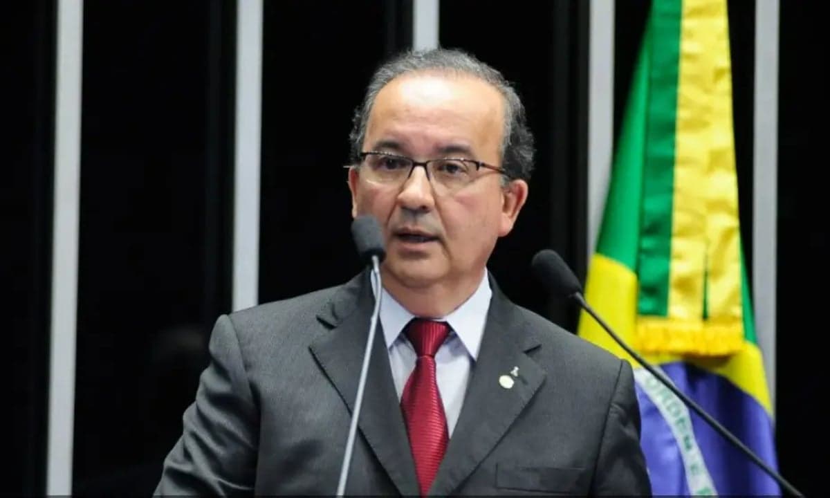 Governador Jorginho Mello lidera pesquisa de reeleição em Santa Catarina