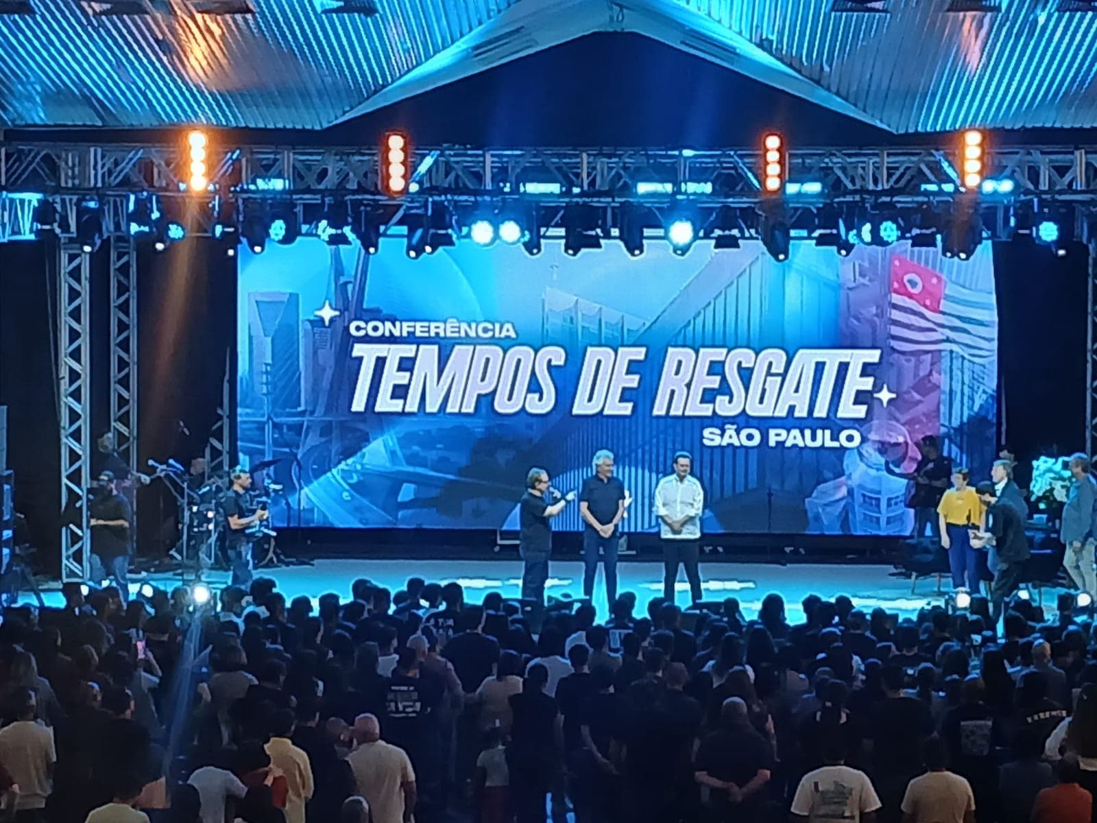 Ronaldo Caiado recebe apoio em evento evangélico em São Paulo