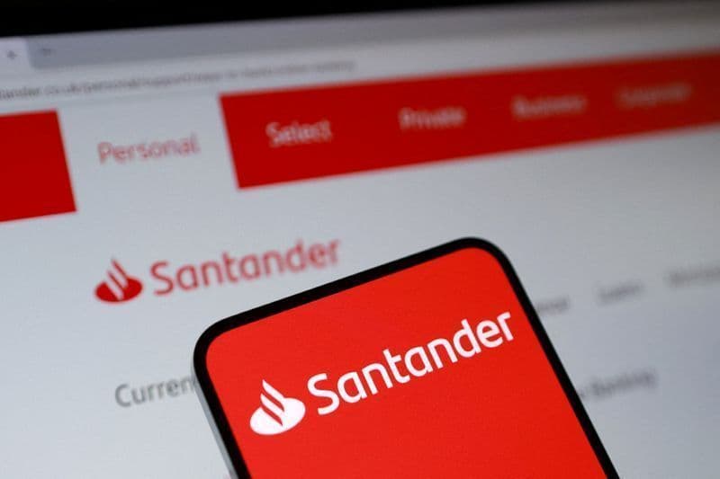 Santander Define Metas Financeiras Agressivas Até 2028 em Meio à Complexidade Econômica Global