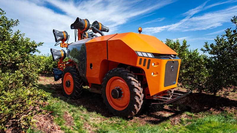 Jacto inova na Agrishow 2026 com pulverizador e colhedora automatizados
