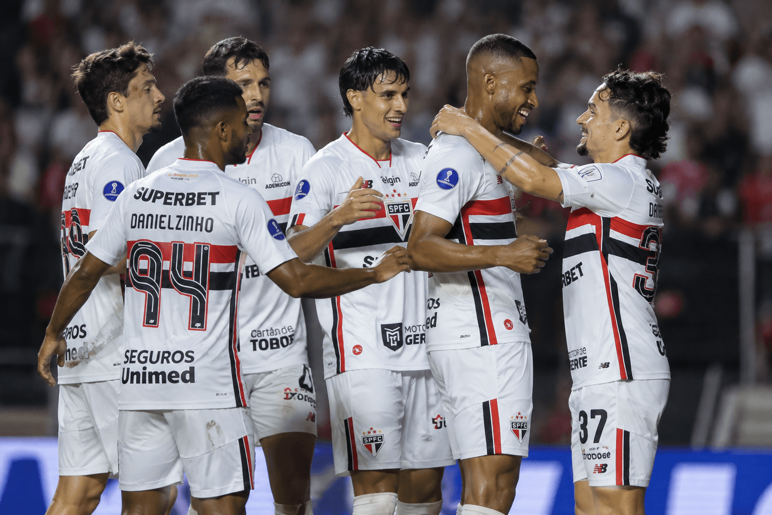 São Paulo encara Bragantino pressionado e tenta encerrar jejum no Brasileirão