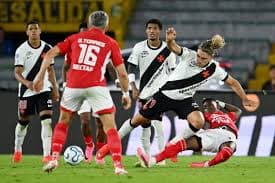 Vasco Prioriza Conmebol Sudamericana e Colhe Frutos na Colômbia
