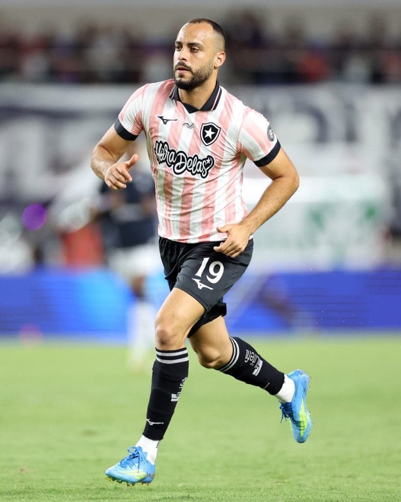 Arthur Cabral alcança maior jejum sem gols na carreira pelo Botafogo