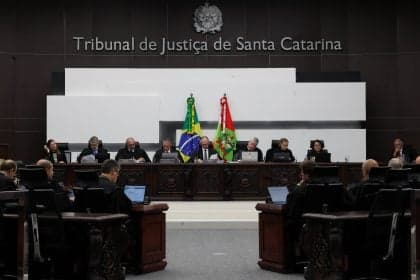 Juíza de Florianópolis pede nova defesa em caso de tráfico de drogas