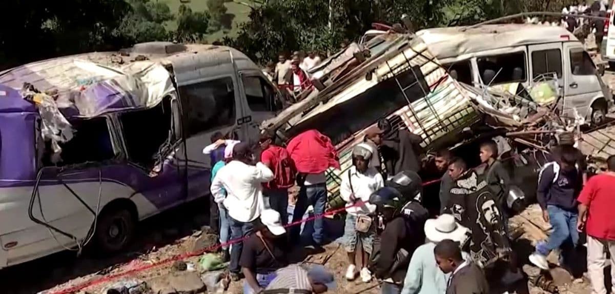 Atentado na Colômbia deixa 13 mortos e 17 feridos
