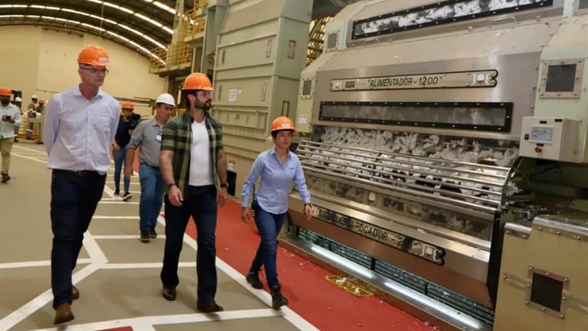 Governo de SP cria Câmara Setorial para Algodão, Milho e Soja, promovendo a agricultura no estado.