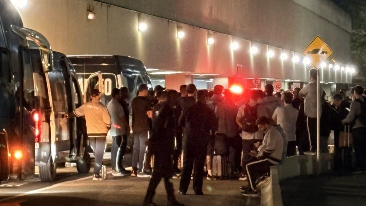 Torcida do Botafogo protesta após derrotas recentes