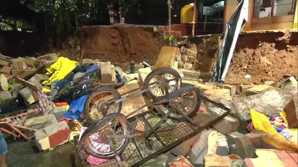 Desabamento em Bengaluru deixa sete mortos durante chuvas intensas