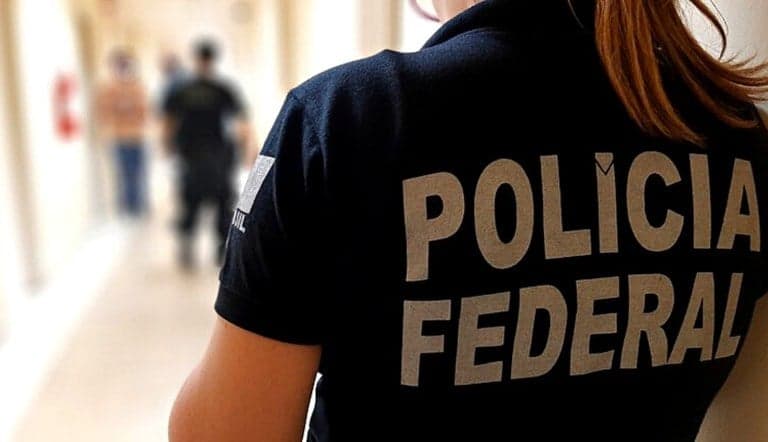 PF investiga uso de broches com câmeras escondidas em Cabo Frio