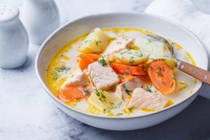 Sopas proteicas: sabor e nutrição para dias frios