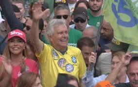 Caiado desmente apoio a Flávio Bolsonaro pelo PSD