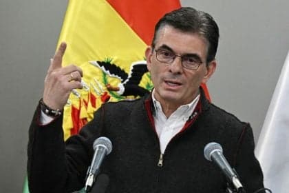 Bolívia: presidente Rodrigo Paz altera ministério após protestos