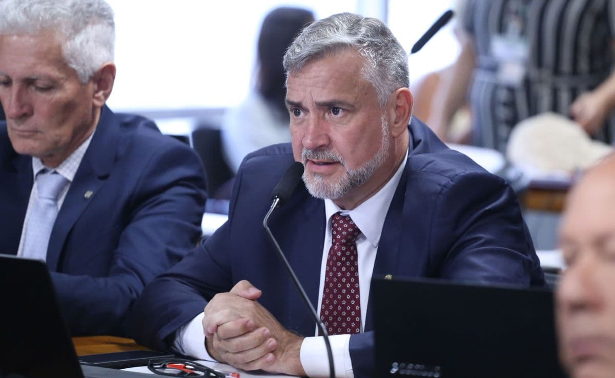Deputado Paulo Pimenta critica omissão do BC em caso Master