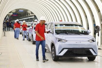 Cota para importação de veículos elétricos gera tensões no Brasil