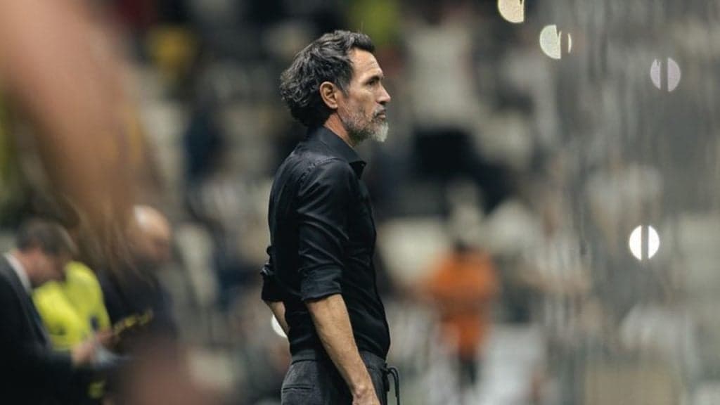 Bernard critica postura do Atlético-MG após derrota para o Cruzeiro