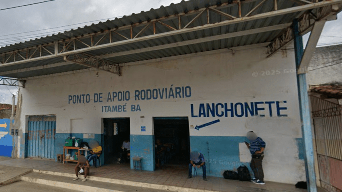 Acidente de ônibus em Itambé deixa duas pessoas mortas