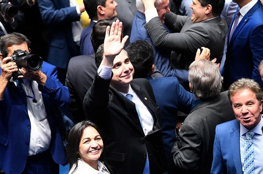 Divisão no PL marca disputa pela presidência do Senado em 2027