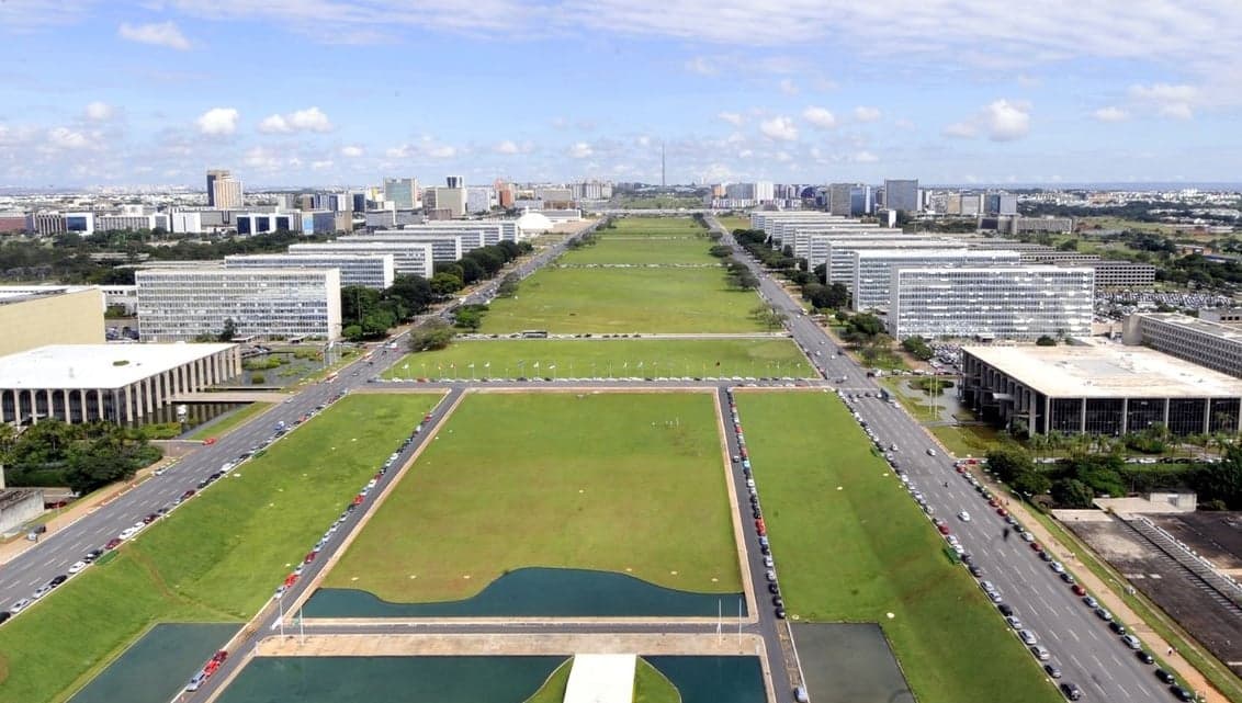 Ministros devem deixar cargos até sábado por eleições