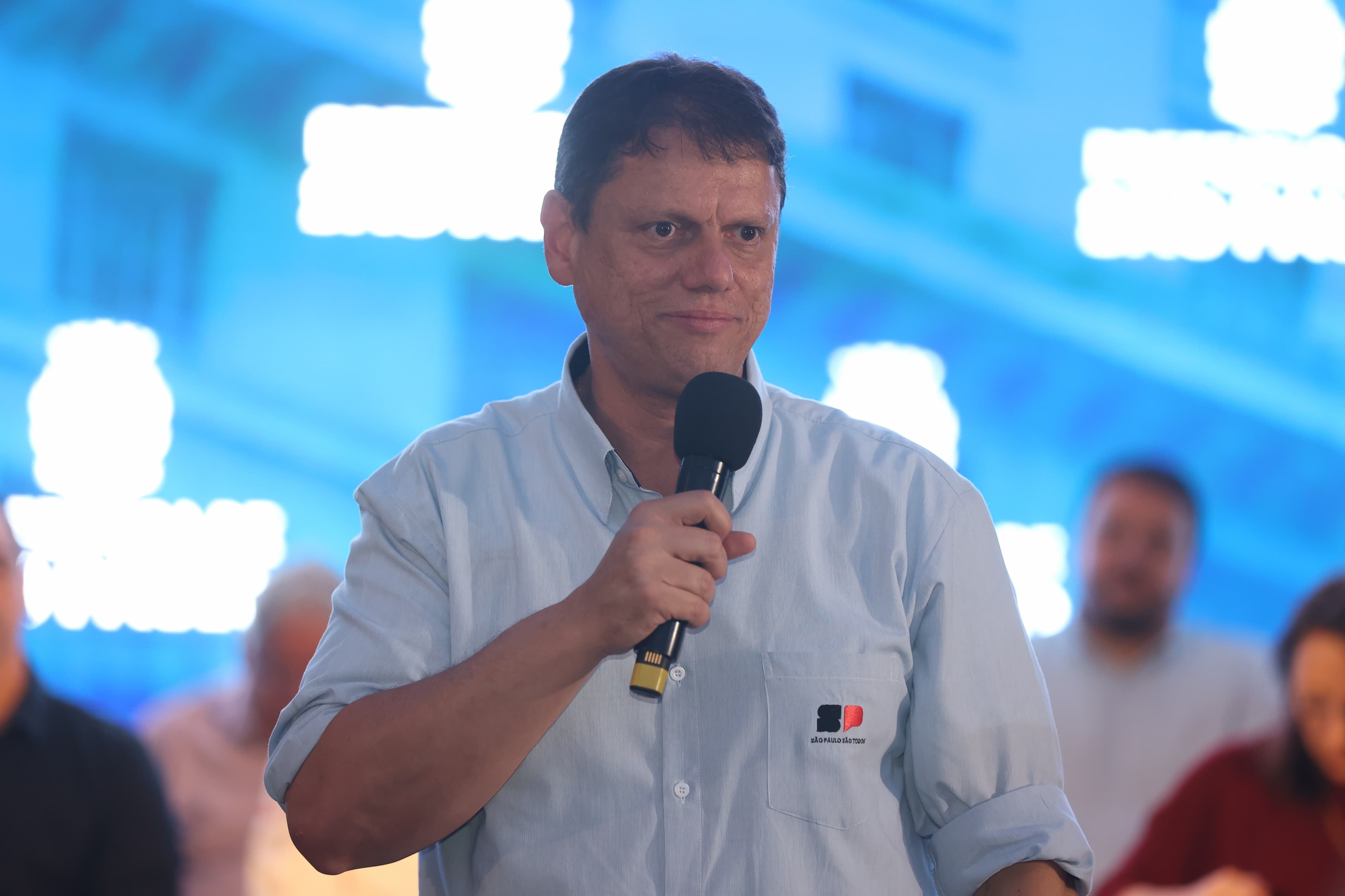 Tarcísio de Freitas cumpre 17 de 40 promessas até 2026