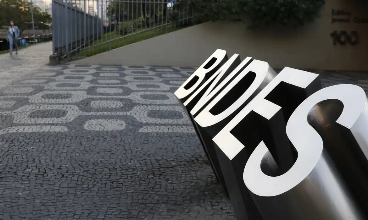 BNDES aprova R$ 24,8 bilhões para agro e marca recorde histórico
