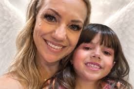 Mãe perde a vida em acidente trágico enquanto buscava a filha