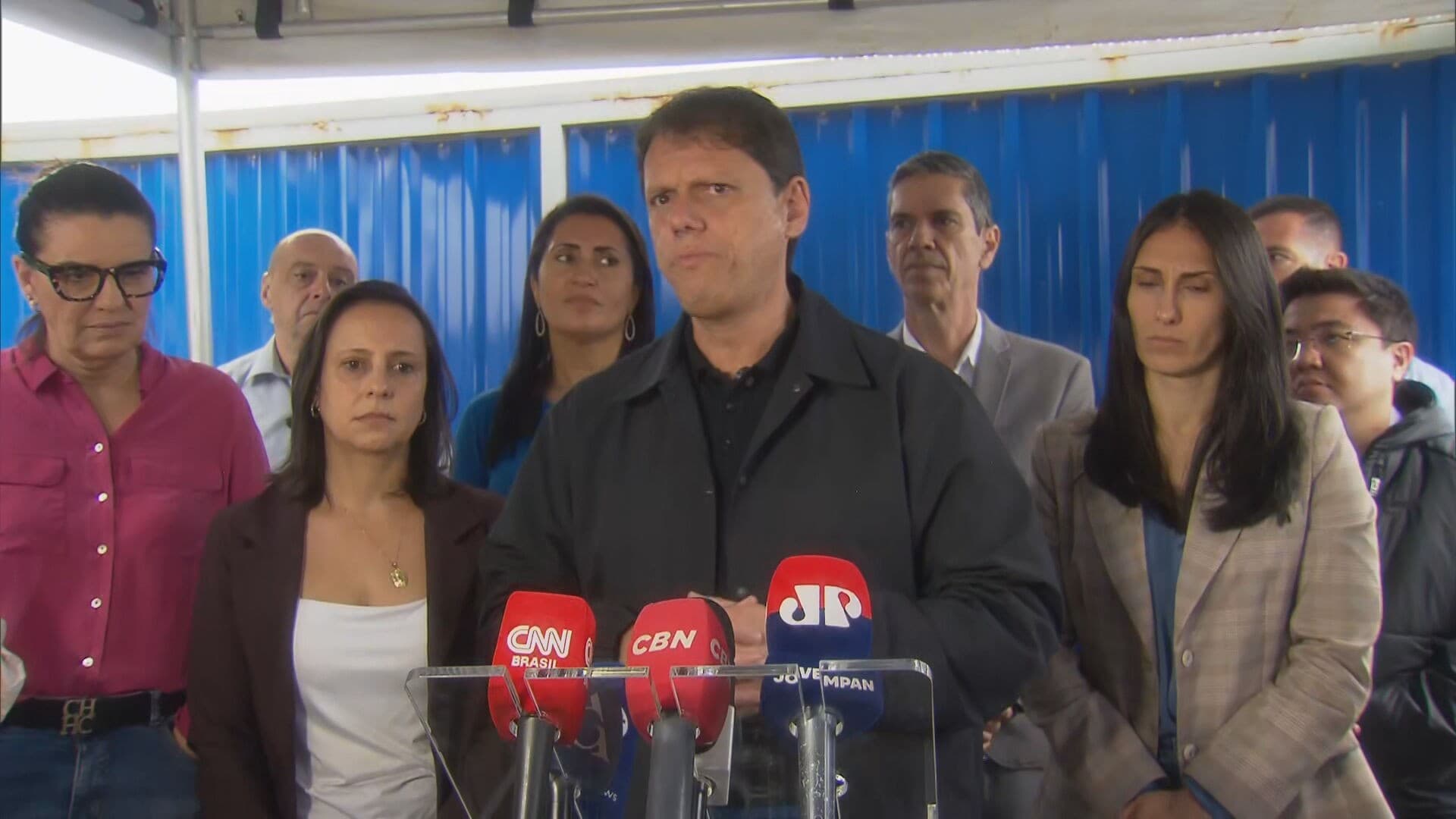 Tarcísio de Freitas promete universalizar saneamento até 2029 em SP