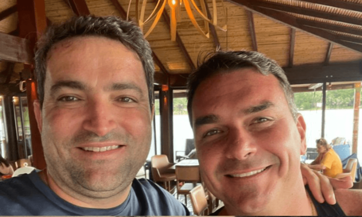 Flávio Bolsonaro é investigado em novo inquérito por lavagem de dinheiro