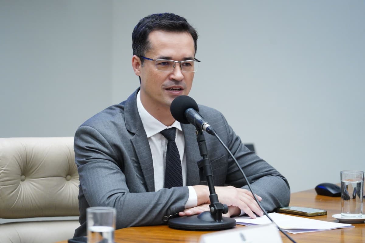 TRE-PR extingue representação contra Deltan Dallagnol com restrições